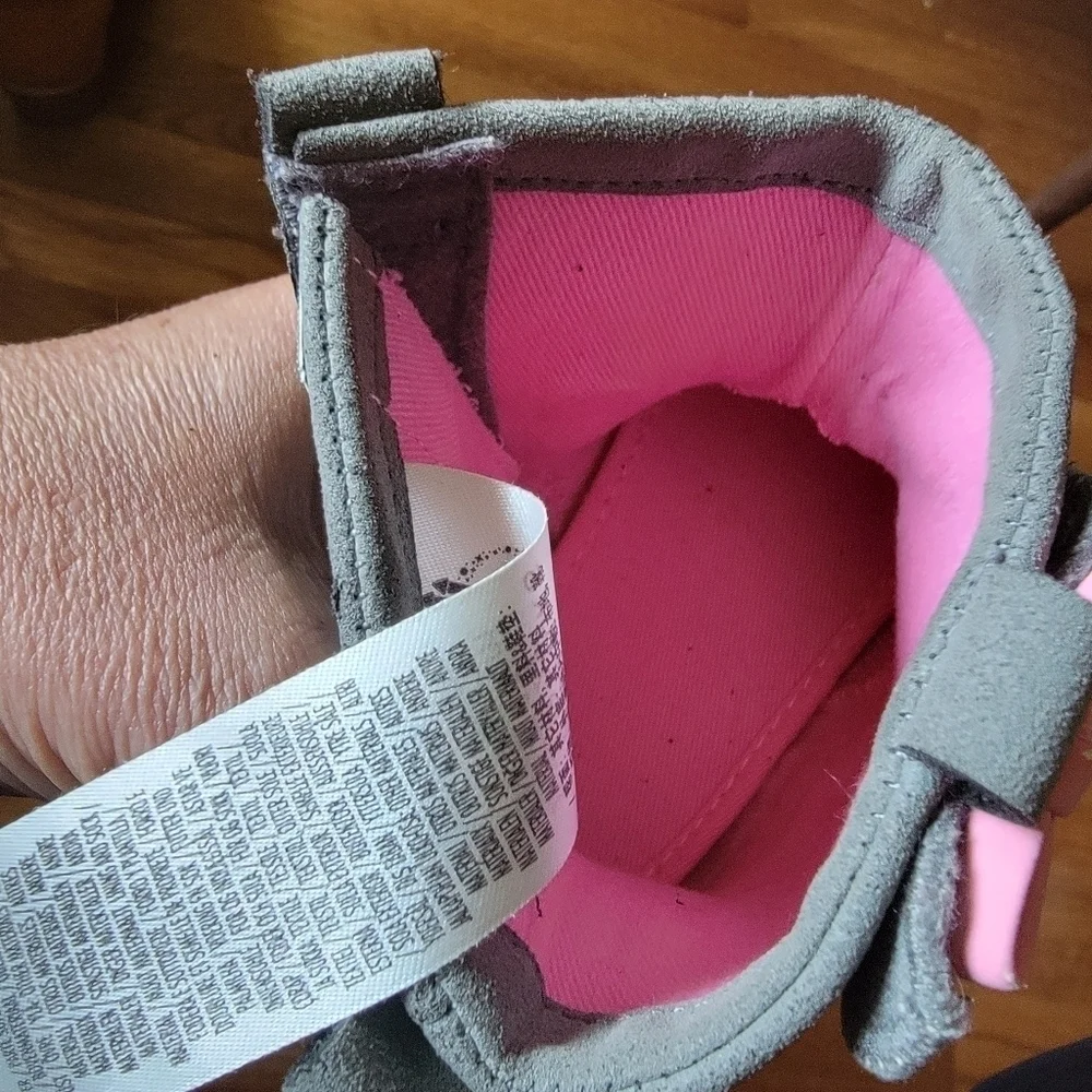 Disney Soft Faux Suede Minnie Mouse Baby Boots Size 18 - 24 months